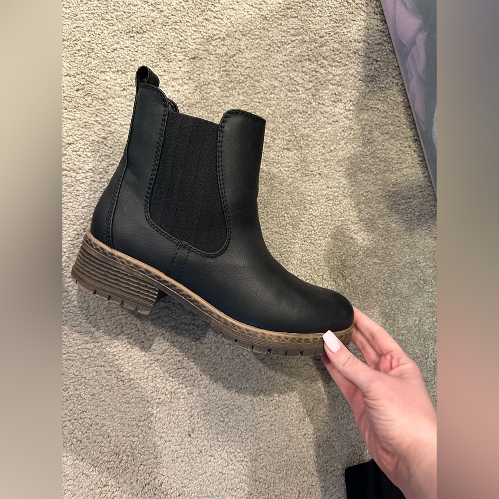 Maurice’s boots
